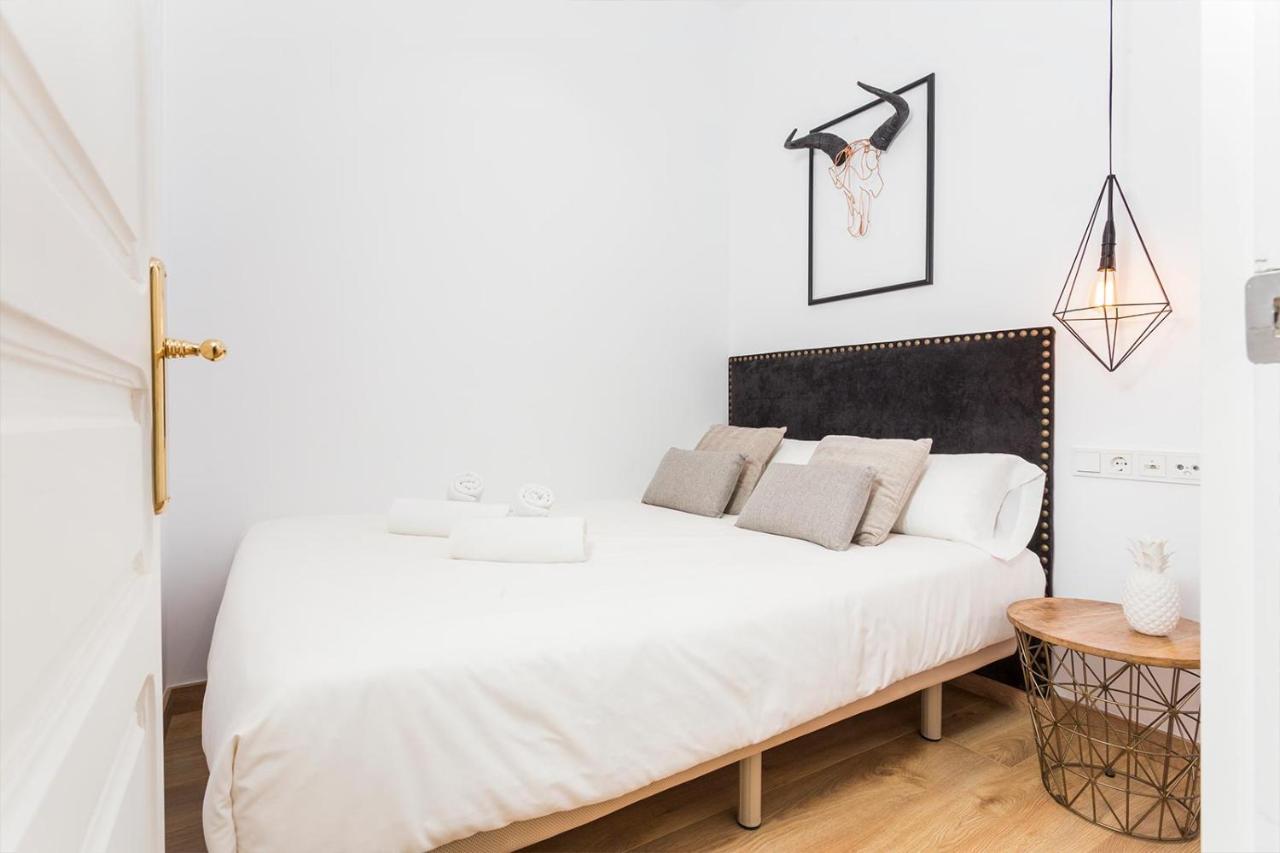 Cozy Apartment Close To Passeig De Gracia Barcelona Luaran gambar